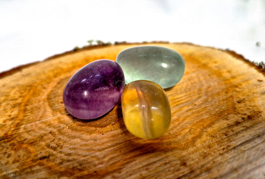 Regenbogen Fluorit Trommelstein